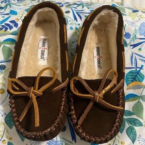 Minnetonka suede moccasins slippers
